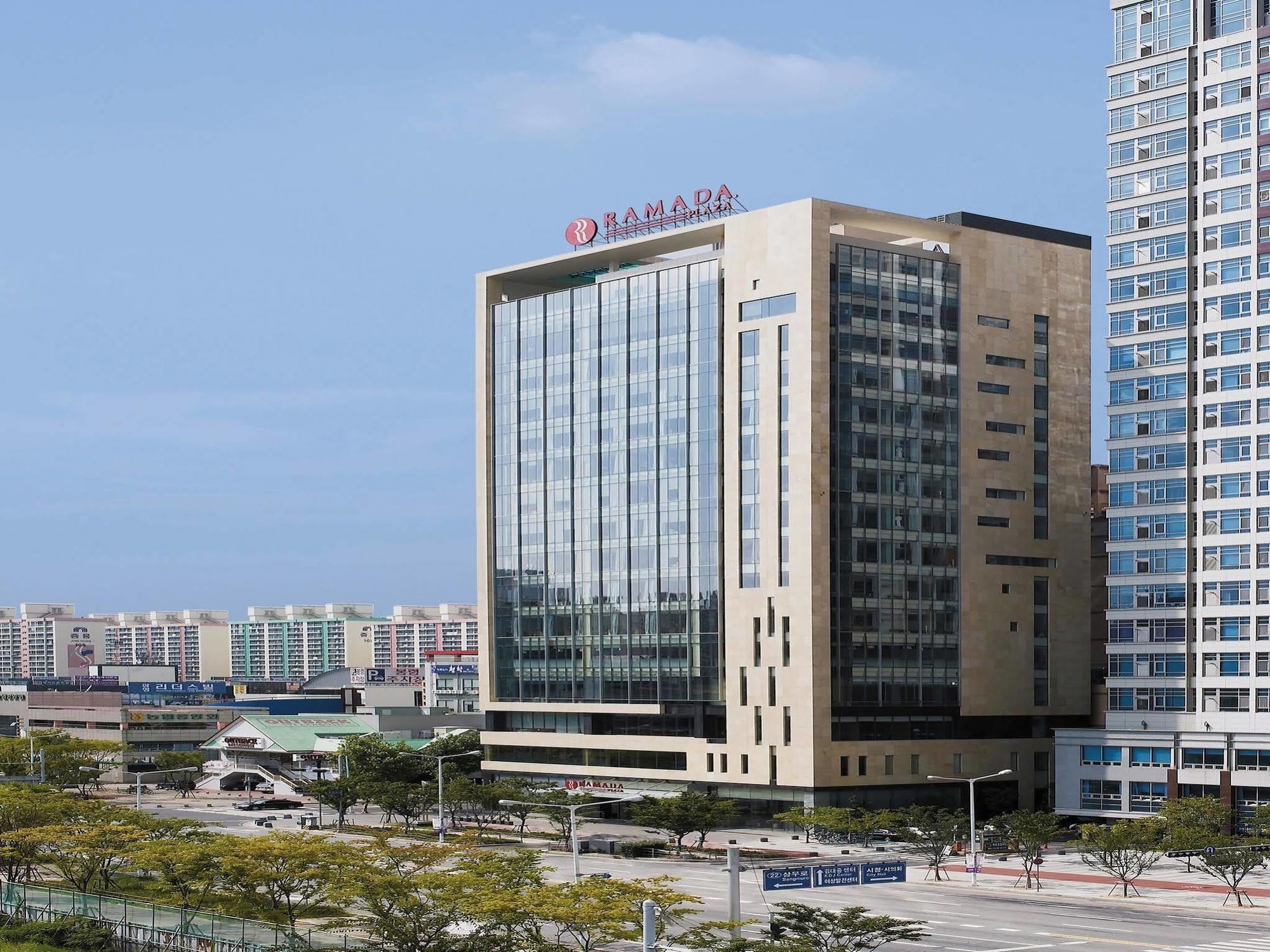 Ramada Plaza By Wyndham Gwangju Hotel Gwangju Metropolitan City Exterior photo